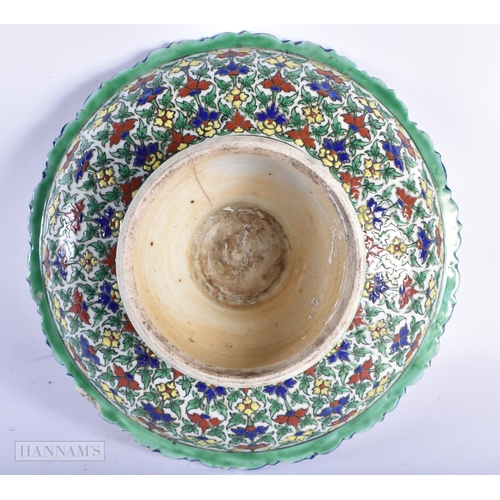 183 - A LARGE 19TH CENTURY CHINESE THAI MARKET PORCELAIN TAZZA Qing. 22.5 cm wide.