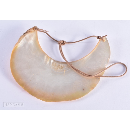 19 - A 19TH CENTURY TRIBAL SOUTHSEA ISLANDS CARVED SHELL NECKLACE. 17 cm x 12 cm.