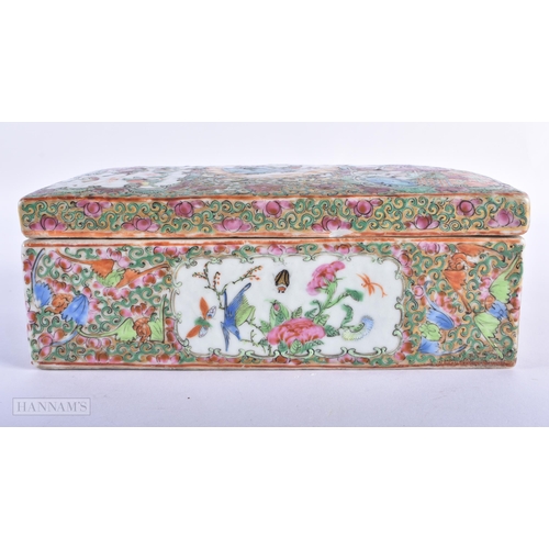 206 - A 19TH CENTURY CHINESE CANTON FAMILLE ROSE BOX AND COVER Qing. 18cm x 10 cm.