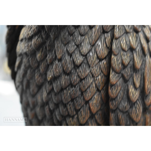 308 - A RARE LARGE EARLY 20TH CENTURY ANGLO INDIAN COUNTRY HOUSE CARVED WOOD PARROT ON A RING naturalistic... 