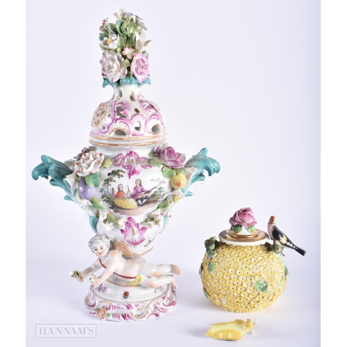 318 - AN 18TH/19TH CENTURY GERMAN MEISSEN STYLE POT POURRI AND COVER together with a smaller schneeballen ... 