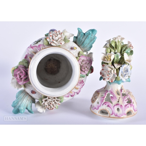 318 - AN 18TH/19TH CENTURY GERMAN MEISSEN STYLE POT POURRI AND COVER together with a smaller schneeballen ... 