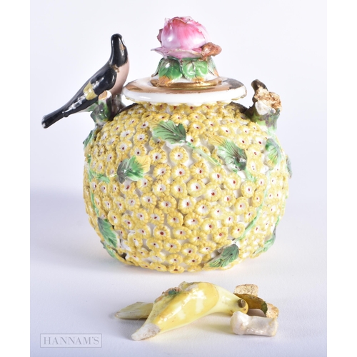 318 - AN 18TH/19TH CENTURY GERMAN MEISSEN STYLE POT POURRI AND COVER together with a smaller schneeballen ... 