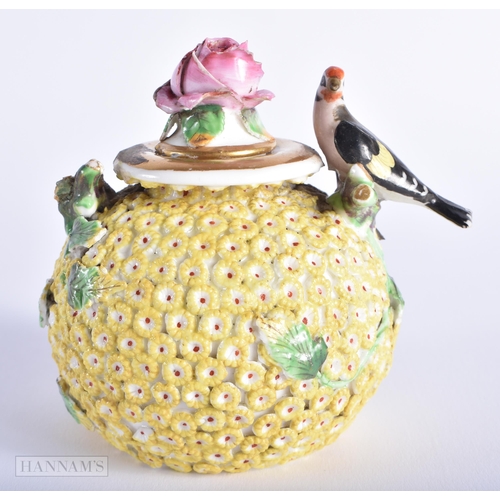 318 - AN 18TH/19TH CENTURY GERMAN MEISSEN STYLE POT POURRI AND COVER together with a smaller schneeballen ... 