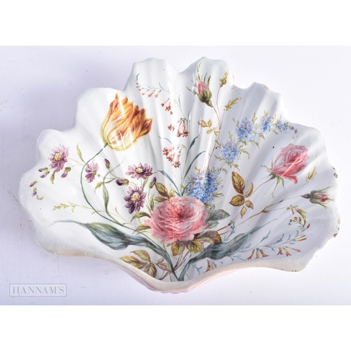 330 - A PAIR OF 19TH CENTURY ITALIAN TIN GLAZED NOVE POTTERY SHELL DISHES painted with flowers. 25 cm x 18... 