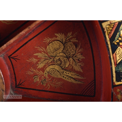 367 - A CHARMING 19TH CENTURY CHINOISERIE LACQUERED WOOD GAMING BOARD. 29 cm diameter.