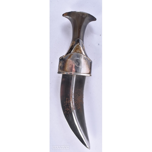 378 - TWO ANTIQUE OMANI JAMBIYA DAGGERS. 27cm wide. (2)  We do not offer in-house shipping on bladed items... 