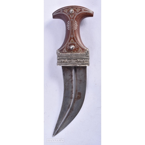 378 - TWO ANTIQUE OMANI JAMBIYA DAGGERS. 27cm wide. (2)  We do not offer in-house shipping on bladed items... 