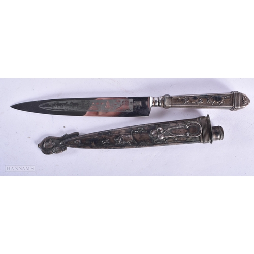 379 - A GROUP OF ANTIQUE KNIVES. (qty)  We do not offer in-house shipping on bladed items.  Please ensure ... 