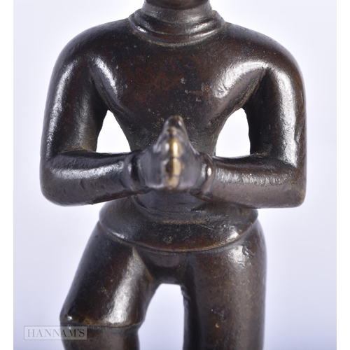 390 - A RARE 18TH19TH CENTURY INDIAN BRONZE HANUMAN BRONZE MONKEY DEITY. 13 cm high.