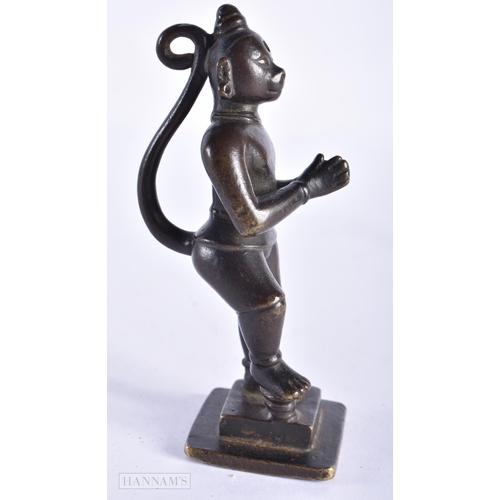 390 - A RARE 18TH19TH CENTURY INDIAN BRONZE HANUMAN BRONZE MONKEY DEITY. 13 cm high.