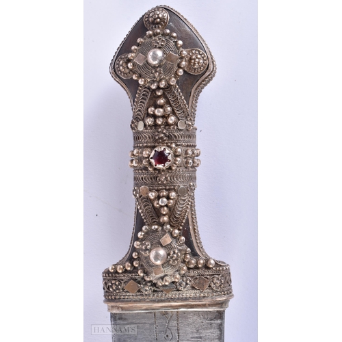 413 - A LARGE 19TH CENTURY MIDDLE EASTERN HORN HANDLED JEWELLED DAGGER. 60cm long.   We do not offer in-ho... 