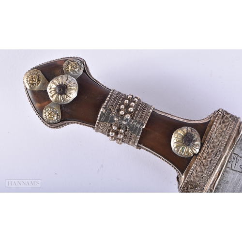 413 - A LARGE 19TH CENTURY MIDDLE EASTERN HORN HANDLED JEWELLED DAGGER. 60cm long.   We do not offer in-ho... 