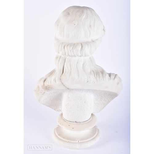 428 - AN ANTIQUE EUROPEAN CARVED MARBLE BUST OF A FEMALE. 32 cm x 18cm.