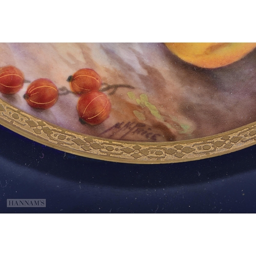 529 - A ROYAL WORCESTER FRUIT PAINTED PLATE by Price. 23 cm diameter.