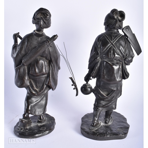 530 - A PAIR OF 19TH CENTURY JAPANESE MEIJI PERIOD BRONZE OKIMONO. 27cm high.