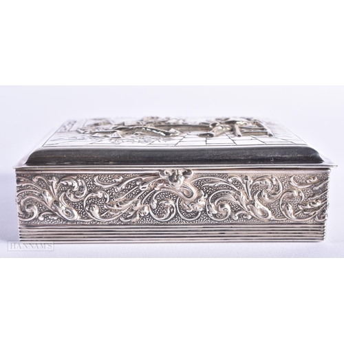 572 - A LATE 19TH CENTURY CONTINENTAL SILVER BOX decorated with figures. 155 grams overall. 9.25 cm x 8.5 ... 