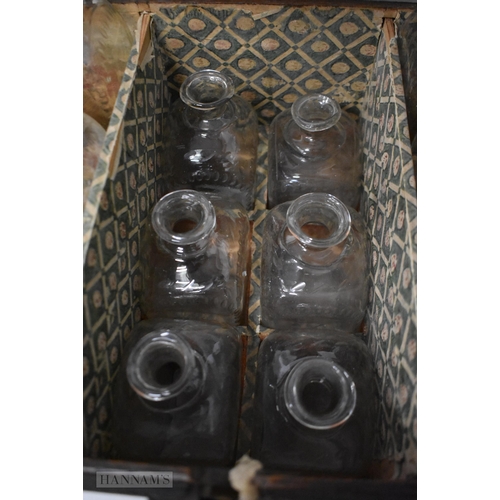 586 - A RARE EARLY 18TH CENTURY CONTINENTAL TRAVELLING DECANTER SET with fitted interior. 32 cm x 44 cm x ... 