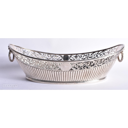 606 - A PAIR OF ENGLISH NEOCLASSICAL SILVER BASKETS. 1312 grams. 32 cm wide.