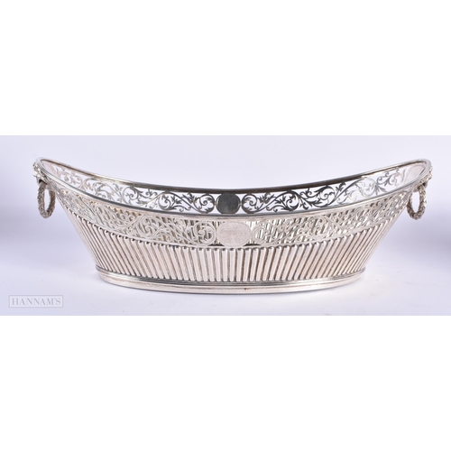 606 - A PAIR OF ENGLISH NEOCLASSICAL SILVER BASKETS. 1312 grams. 32 cm wide.