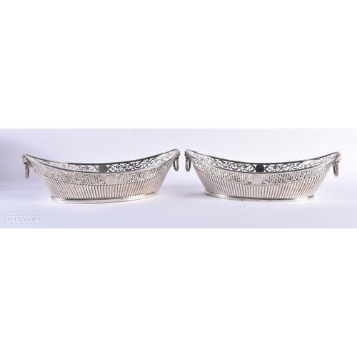 606 - A PAIR OF ENGLISH NEOCLASSICAL SILVER BASKETS. 1312 grams. 32 cm wide.