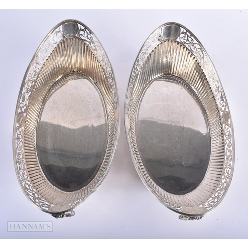 606 - A PAIR OF ENGLISH NEOCLASSICAL SILVER BASKETS. 1312 grams. 32 cm wide.