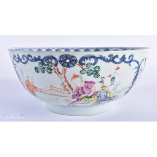 609 - AN 18TH CENTURY CHINESE EXPORT FAMILLE ROSE PORCELAIN BOWL Qianlong. 20 cm diameter.