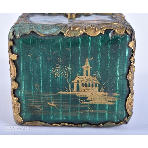 628 - A RARE 18TH/19TH CENTURY GREEN AND GOLD ENAMELLED SCENT BOTTLE HOLDER. 8 cm x 6 cm.