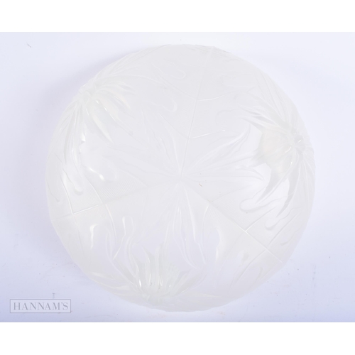 753 - AN ART DECO FRENCH GLASS BOWL. 22cm wide.