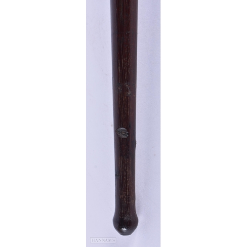 85 - A RARE GEORGE III BONE AND HARDWOOD WIG TOOL. 38cm long.