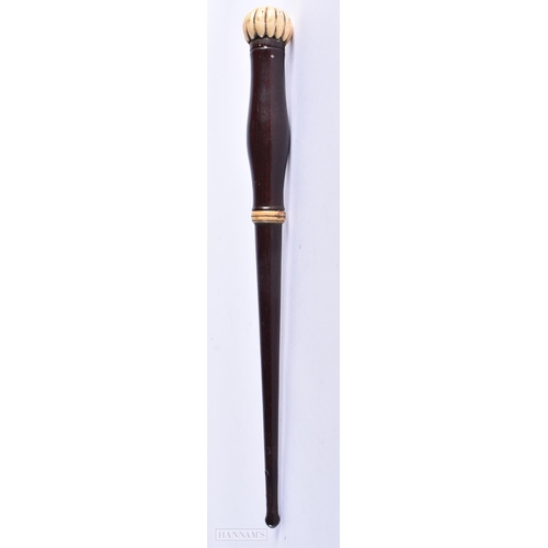 85 - A RARE GEORGE III BONE AND HARDWOOD WIG TOOL. 38cm long.