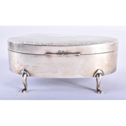 1270 - A SILVER JEWELLERY BOX. Birmingham 1927. 253 grams overall. 5.75 cm x 7.75 cm.