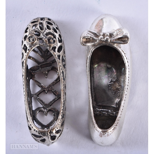 1287 - TWO SILVER SHOES. 18 grams. 1.5 cm x 4.25 cm. (2)