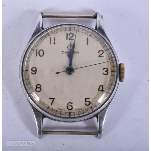 1963 - AN OMEGA MILITARY WATCH. Not running. 3.5 cm diameter inc crown.