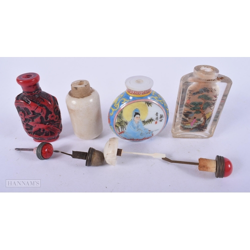 2661 - FOUR CHINESE SNUFF BOTTLES. Largest 8.5 cm high. (4)