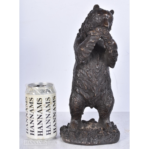 3601 - A bronze bear 27cm.