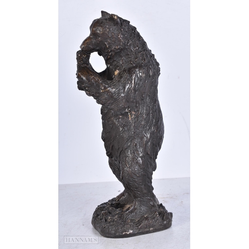 3601 - A bronze bear 27cm.