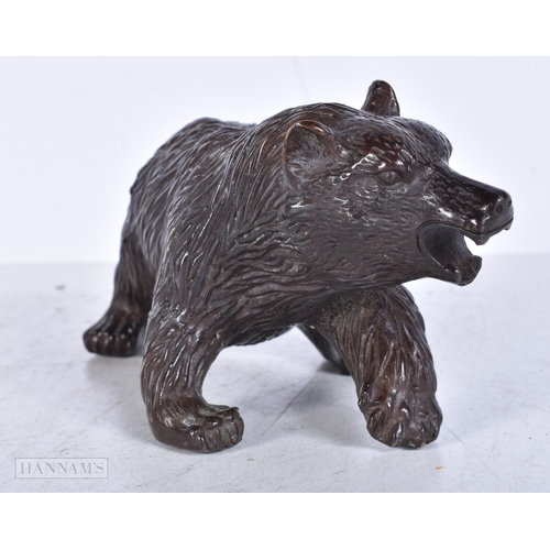 3603 - A bronze bear 10 x 21cm