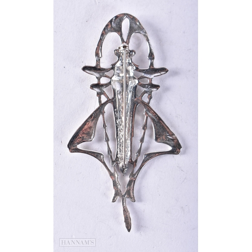 4094 - A SILVER INSECT BROOCH. 17 grams. 8.75 cm x 4.5 cm.