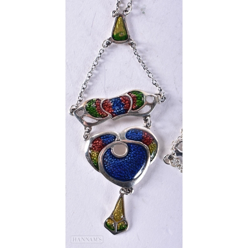 4095 - A SILVER AND ENAMEL NOUVEAU NECKLACE. 11.6 grams. Chain 46 cm long, pendant 8.25 cm x 3.25 cm.