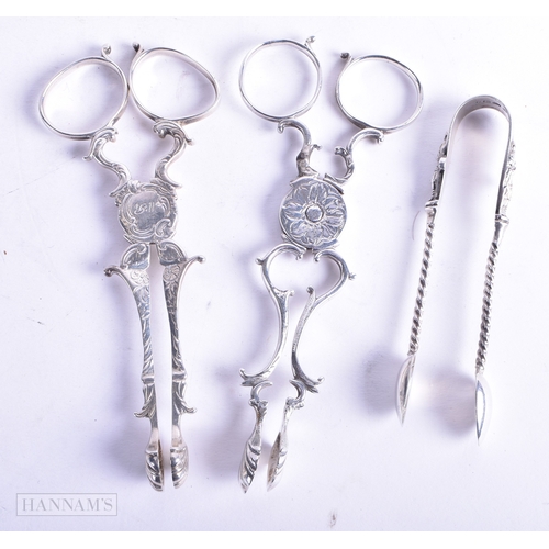 109 - THREE PAIRS OF ANTIQUE SILVER SUGAR TONGS including Birmingham 1881. 89.4 grams. Largest 12.5 cm lon... 