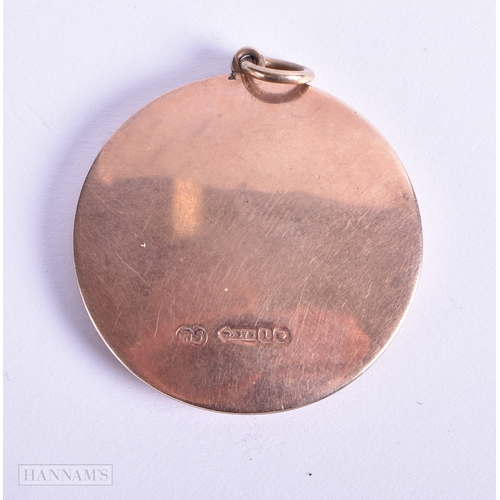 136 - A 9CT GOLD LOCKET. 7.3 grams. 3.5 cm diameter.