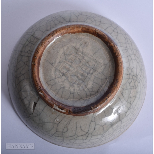 200 - A CHINESE QING DYNASTY GE TYPE STONEWARE BOWL. 15 cm diameter.