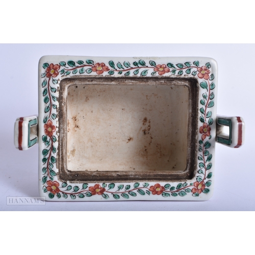 231 - TWO 17TH/18TH CENTURY CHINESE EXPORT IMARI DISHES Kangxi/Yongzheng, together with a Wucai censer. La... 