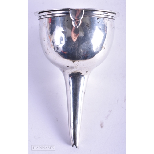 27 - A GEORGE III SILVER WINE FUNNEL. 130.2 grams. 13.25 cm x 8 cm.