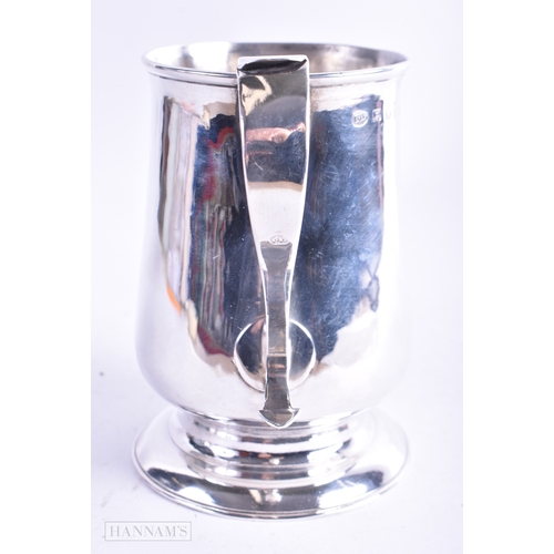 43 - A GEORGE III SILVER MUG. Newcastle 1797. 312.6 grams. 14 cm x 13 cm.