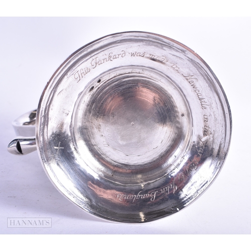 43 - A GEORGE III SILVER MUG. Newcastle 1797. 312.6 grams. 14 cm x 13 cm.