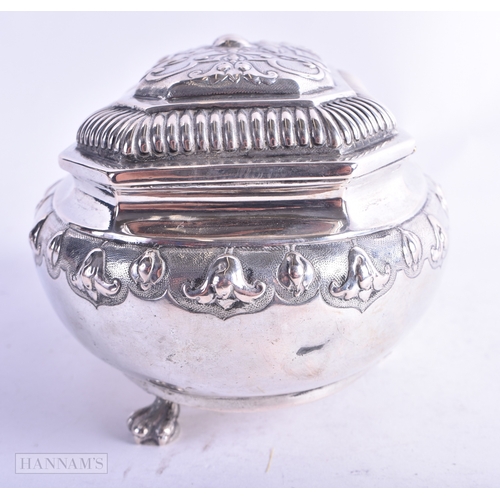 44 - AN ANTIQUE CONTINENTAL SILVER TEA CADDY. 251 grams. 14.25 cm x 8.5 cm.