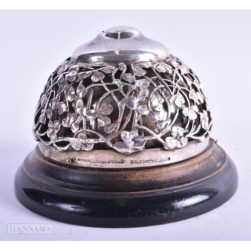 48 - AN UNUSUAL EDWARDIAN SILVER FILIGREE TABLE BELL by William Comyns. London 1912. 9 cm wide.