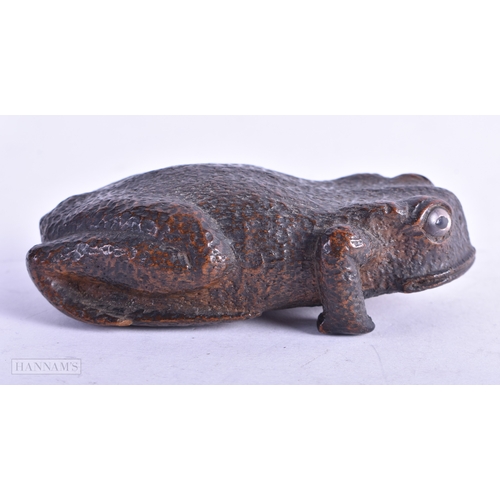 63 - A RARE 18TH/19TH CENTURY FRENCH CARVED WOOD SNUFF BOX formed as a recumbent toad with abalone shell ... 